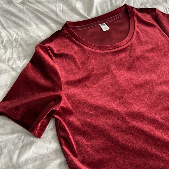 Old Navy Women’s Velvet Top - Medium - Picture 3 of 5